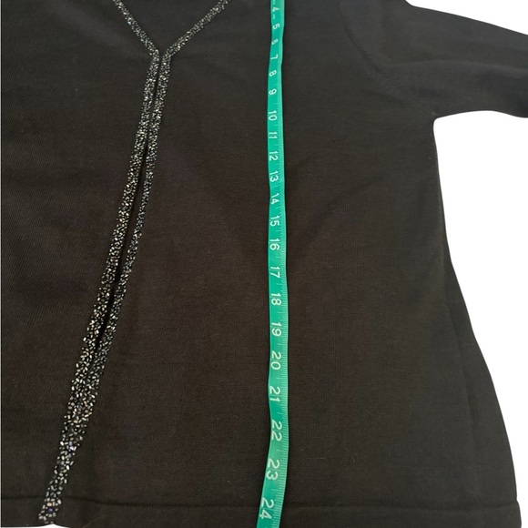 Victoria Jones Women’s  Vintage Black Sweater with Beaded Trim Size Medium - Picture 10 of 15